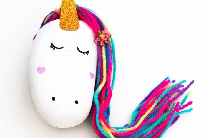 Magical unicorn stones - do this painted rock craft as a fun kids craft and make this unicorn project