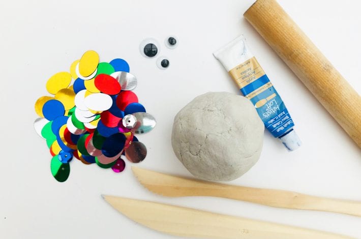 Rainbow fish craft - try this fun kids craft using air drying clay and colourful sequins. A quick and easy make for kids to enjoy