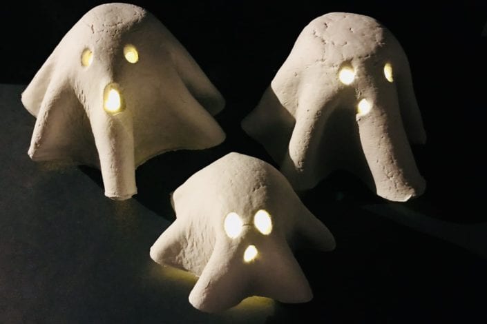 halloween crafts for kids - spooky ghost lights - feature image