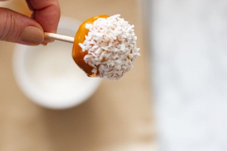 Apple cinnamon cake pops, gluten free MyKitchen