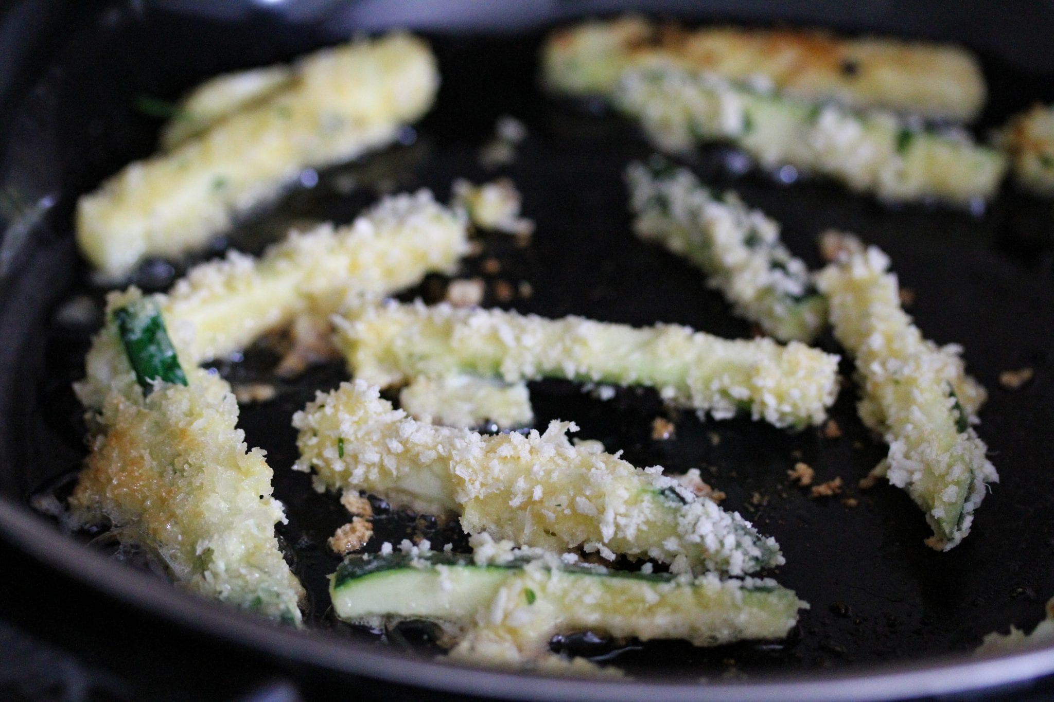 Crispy courgette fries with tzatziki dip Healthy kids recipes