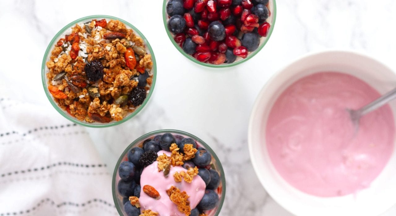 Granola - homemade granola recipe - superfood granola