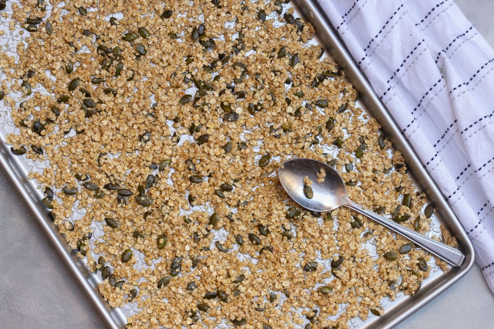 Granola - homemade granola recipe - superfood granola