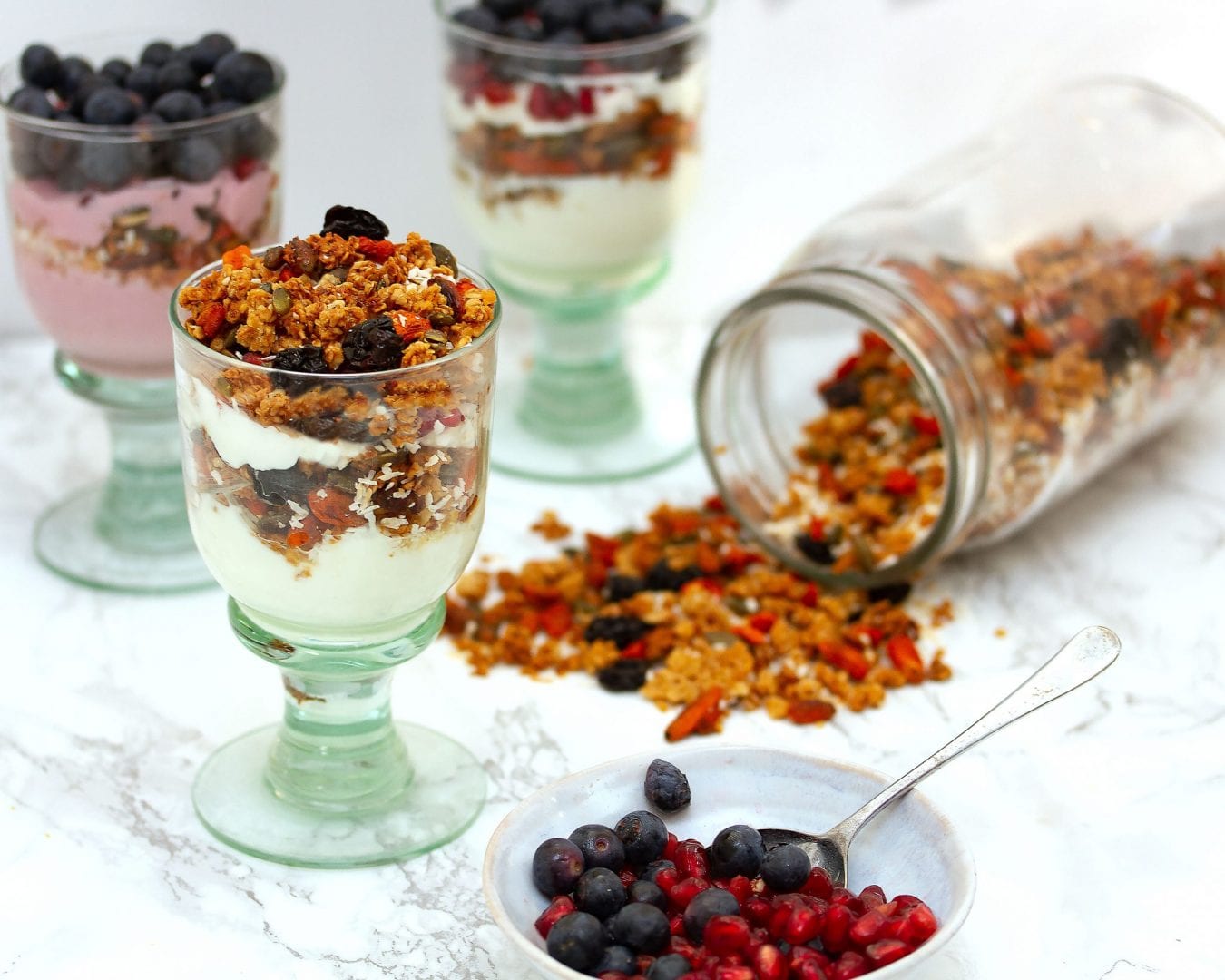 Granola - homemade granola recipe - superfood granola