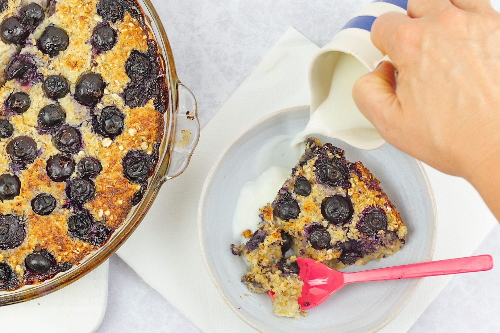 baked oats - porridge bake banana and blueberries - healthy breakfast recipes