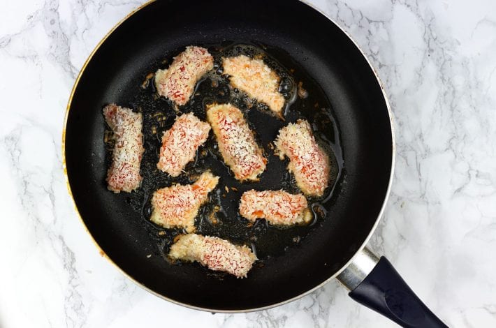 gluten free kids meals - salmon goujons - fish fingers - coconut encrusted salmon goujons