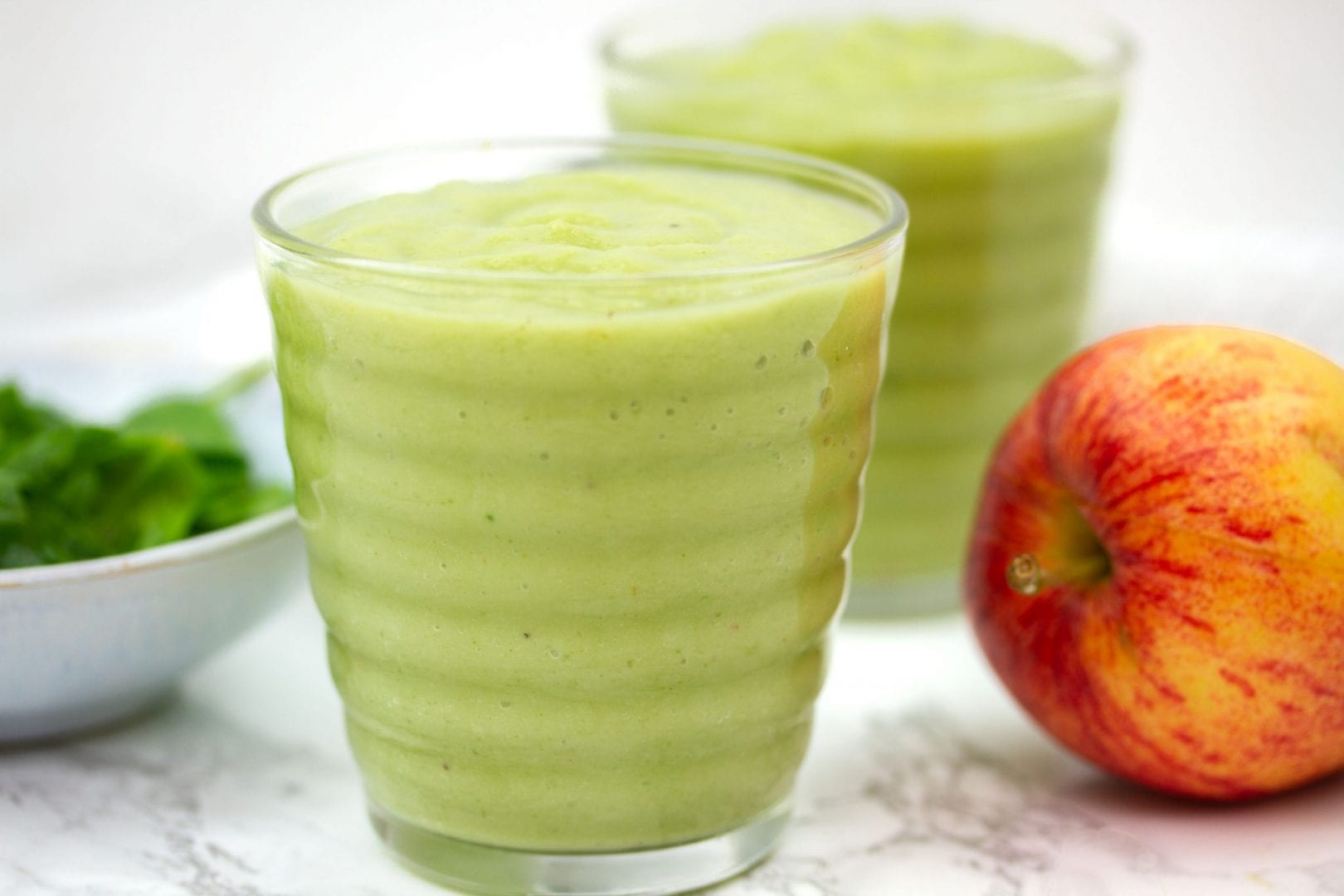 kids smoothies - avocado and apple smoothie - healthy smoothies