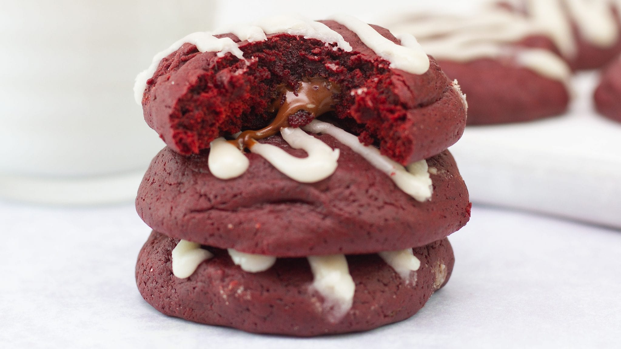 Red velvet cookies with chocolate fondant filling