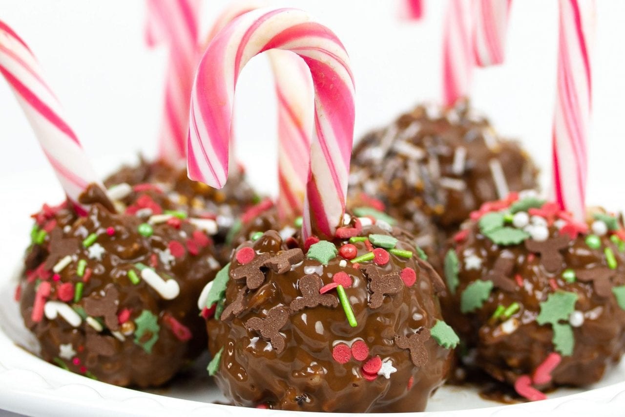 Rice Krispie treats - Christmas cake pops - hero