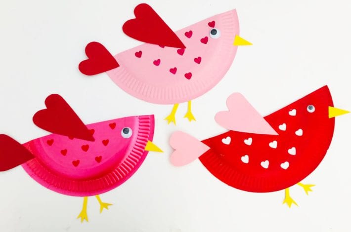 Adorable Valentines craft for kids with these little love bird paper plates