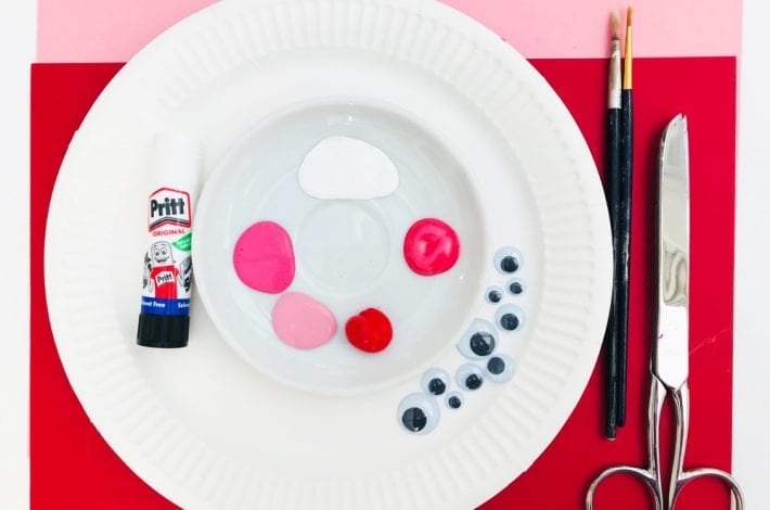 Adorable Valentines craft for kids with these little love bird paper plates