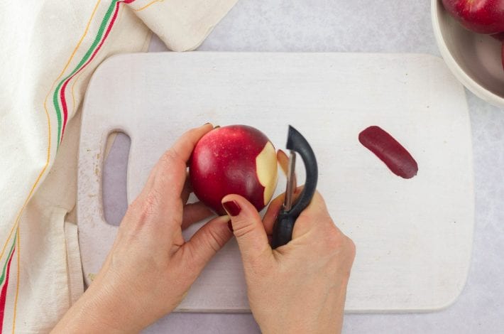Apple upside down cake - kids will love flipping this apple upside down cake and enjoying this healthy kids treat