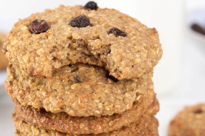 Banana oatmeal cookies - try these delicious gluten free cookies with banana oatmeal and raisins