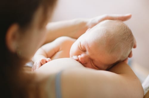 Breastfeeding 101 - what you need to know to get started breastfeeding