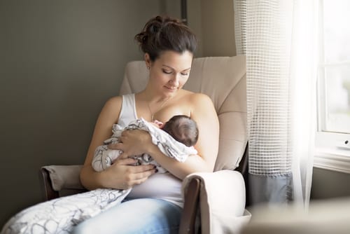 Breastfeeding 101 - what you need to know to get started breastfeeding