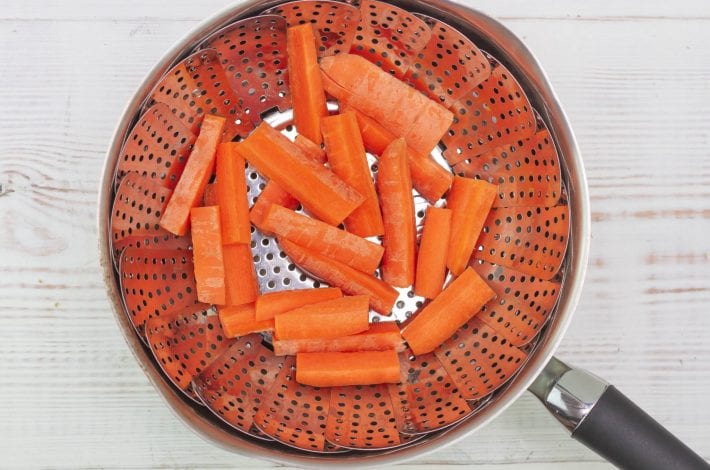 Carrot puree - try this great weaning dish for baby as a healthy and nutritious first food