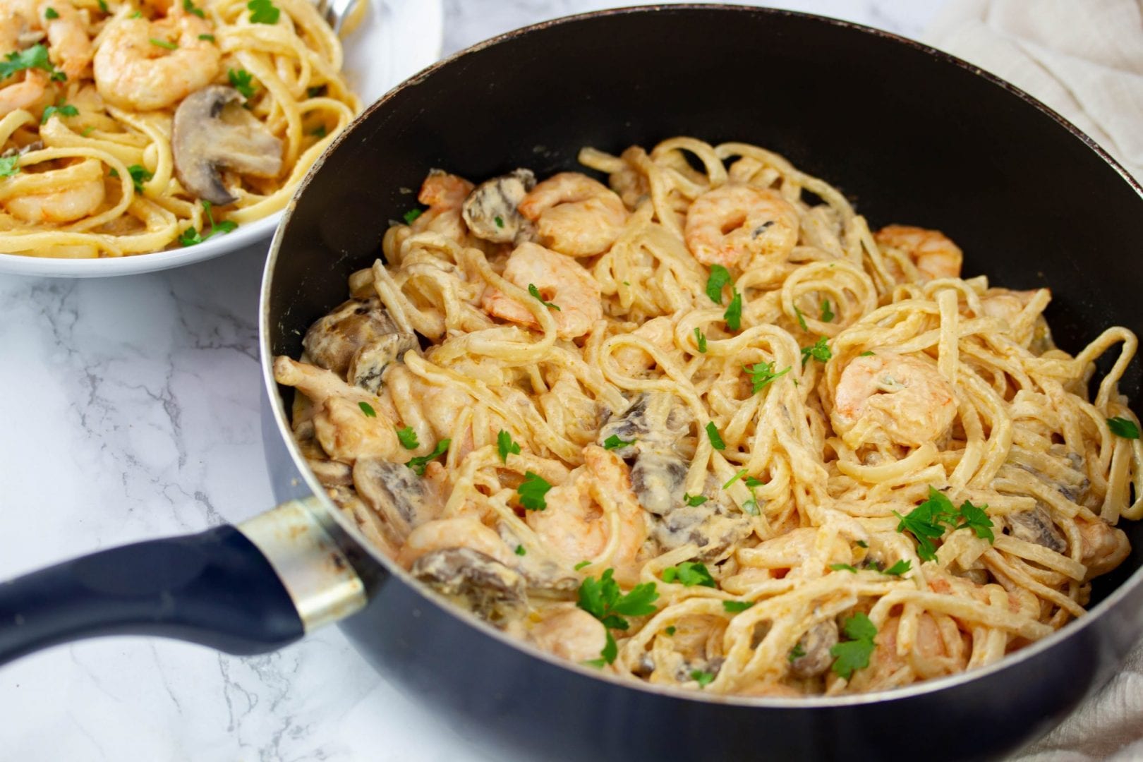 creamy-prawn-linguine-family-meals-mas-pas