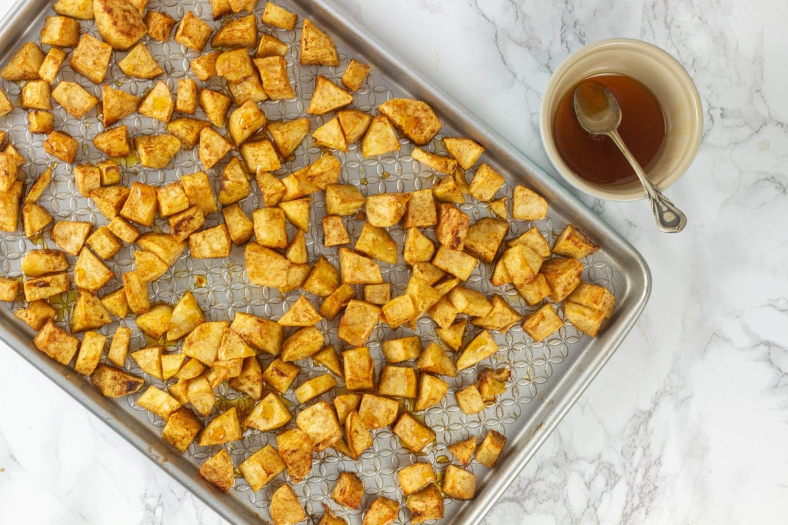 Refined sugar free apple crumble | Healthy desserts