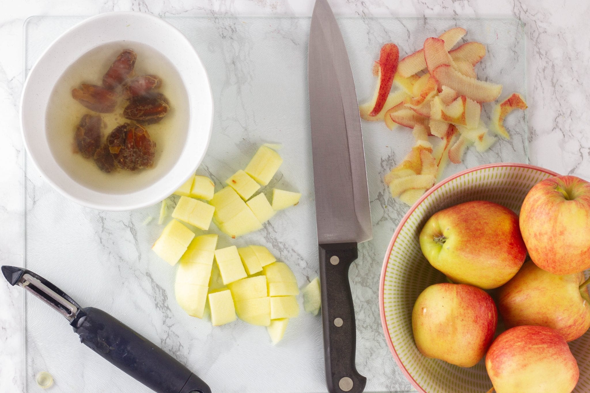 Refined sugar free apple crumble | Healthy desserts