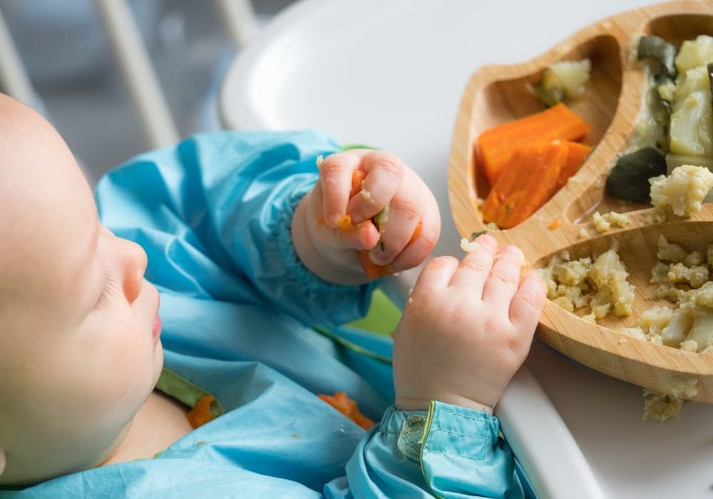 3 Stages Of Weaning Step By Step Guide Baby Weaning Mas Pas