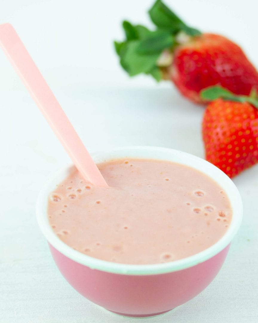 Banana and strawberry puree for baby - make this delicious no cook puree for and instant baby weaning breakfast 