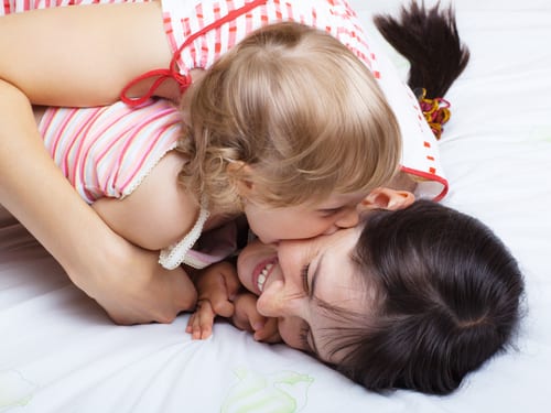 Toddler biting what does it mean - find out why toddlers bite and what causes the bad behaviour