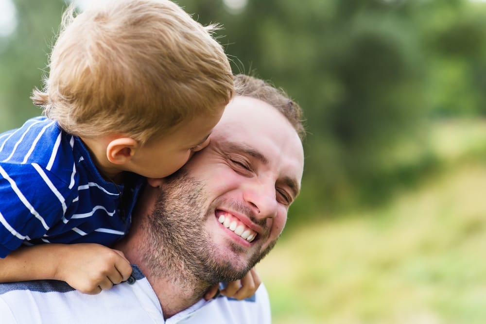 Toddler bonding - try these 10 fun games for dad and toddler bonding - both indoor and outdoor toddler activities