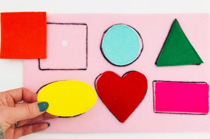 How to make a shape matching game for kids - enjoy playing this fun shape matching game with these felt shapes