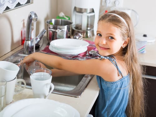 Happy kids do chores - why it's good for your kids to do household chores