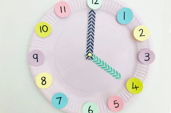 Teaching time to kids - Play this paper plate clock game for learning to tell the time
