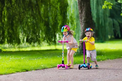 What A Walk In The Park Really Looks Like With Young Kids