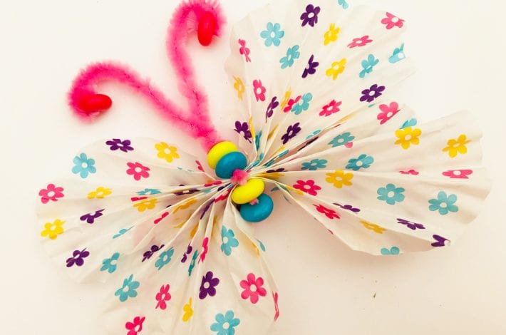 Cupcake liner butterflies that take just 5 minutes to make. A fun spring craft that kids can enjoy.