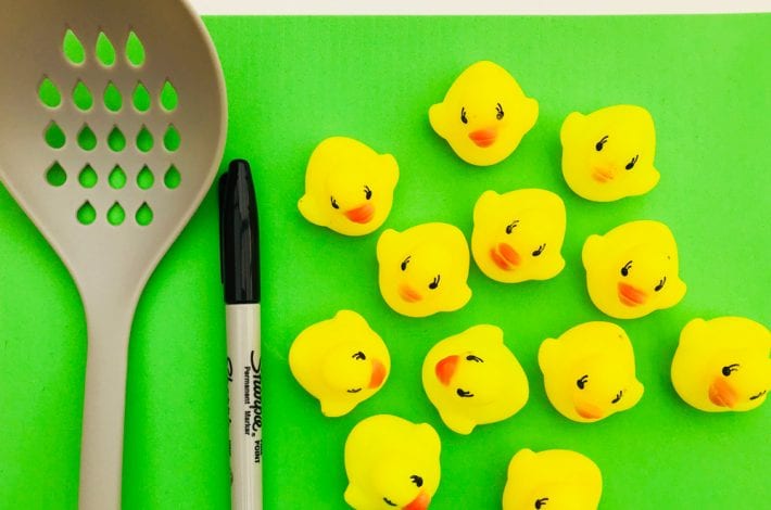 Rubber duck letters - a fun game to teach phonics for toddlers that you can even play at bathtime