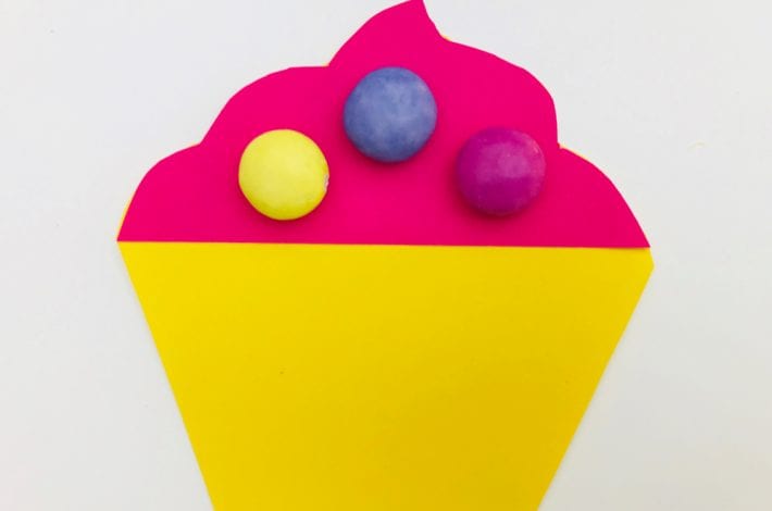 Have fun with times tables by playing this super fun (and yummy) cupcake game with your kids - a great game to teach those first times tables - learning fun for kids