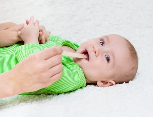 Symptoms of tongue tie - tongue tie release and frenulotomy - can tongue tie release help your baby feed better