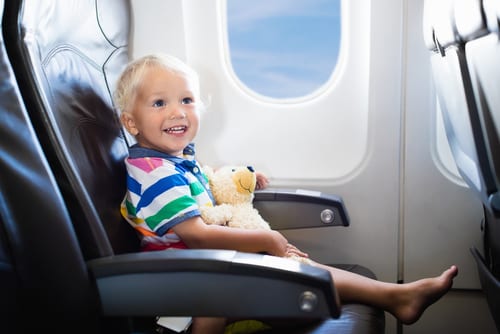 The essential guide to travelling with baby and toddler - how to manage plane flights and long trips with young kid