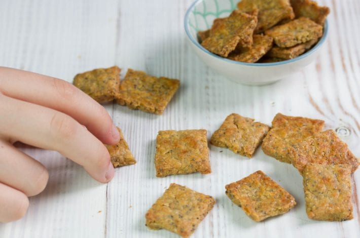 Wholewheat chickpea crackers - wholewheat crackers with oats chick peas and poppy seeds - great for toddler snacks