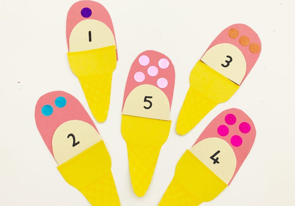 A great counting activity for toddlers. Play this ice cream counting game for toddlers and young kids - they can learn to count to 10 with this fun summer learning game