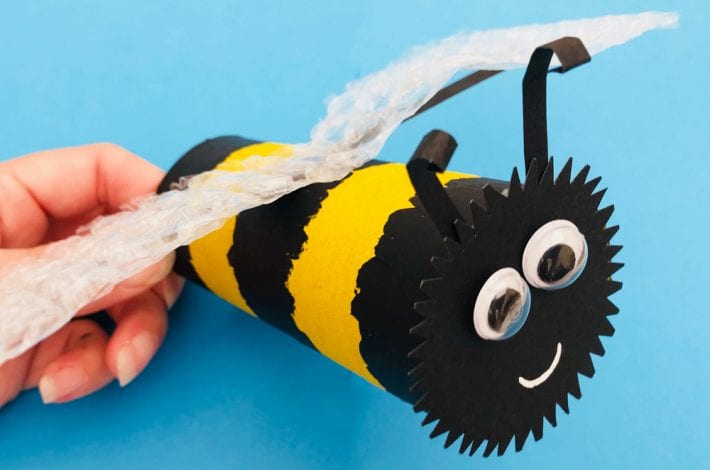 Paper roll buzzy bee craft - make your own paper bumblebees with the kids