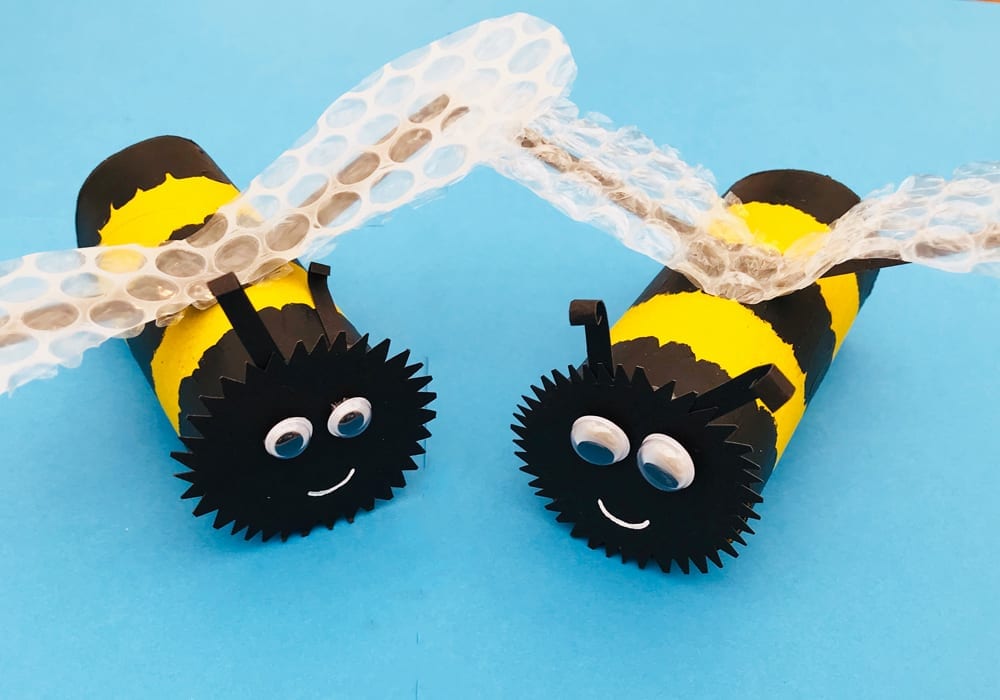 Paper roll buzzy bee craft - make your own paper bumblebees with the kids