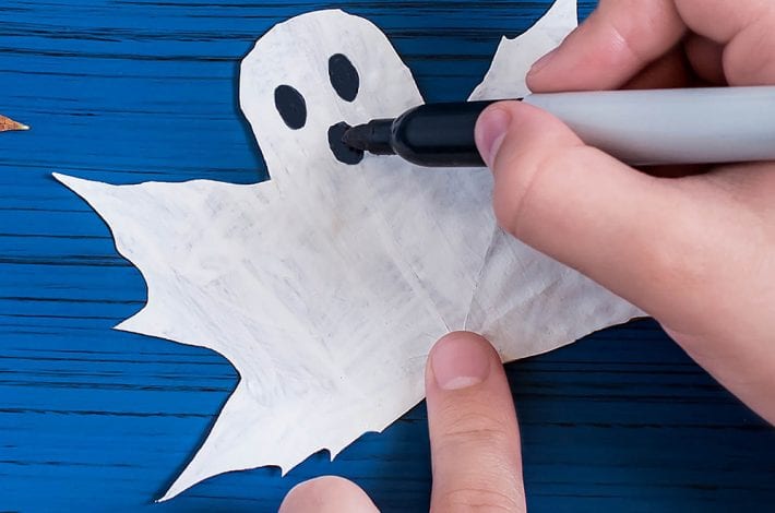 Try out these awesome Halloween activities for toddlers and little kids. Ideal for Halloween party games and fun Halloween activities.