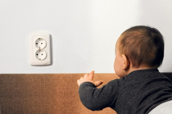 Babyproofing 101 - 16 ways to baby proof your home - childproof against these dangers in home