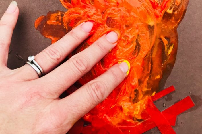 Have fun finger painting with this easy bonfire night craft. Get printing with fingers and paints to make this beautiful kids painting