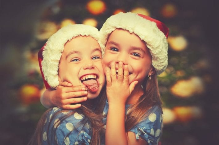 MAKE your own family Christmas bucket list with these 35 great ideas for family Christmas activities to enjoy with the kids this year