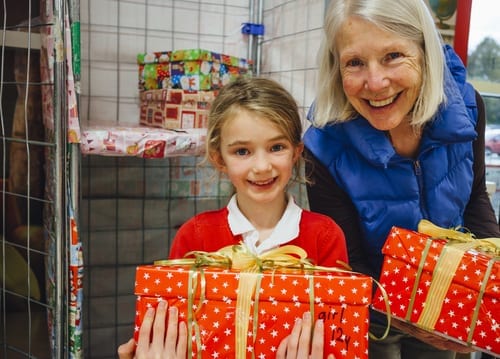 Make your own family Christmas bucket list with these 35 great ideas for family Christmas activities to enjoy with the kids this year