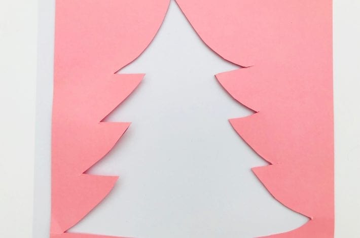 Make your own christmas tree cards this year with this brush print Christmas tree craft. Easy peasy for little ones to do and they can have fun decorating their Christmas tree paintings too.