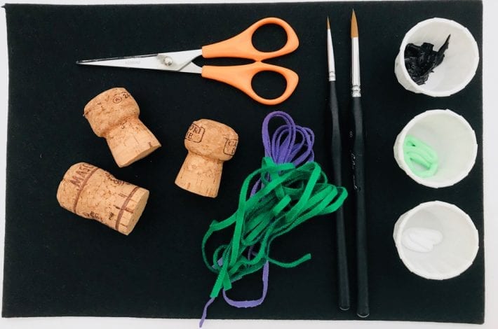 Make these wicked cork witches this Halloween. A great witch Halloween craft for the kids using champagne corks paint and felt.