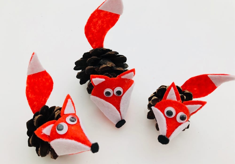 Make this pinecone fox as a great Autumn craft for kids. It's a quick and easy pine cone craft that kids will love this Autumn.
