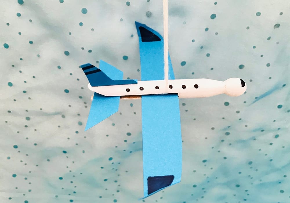 Dolly peg airplane craft for kids | Kids Crafts | Mas & Pas