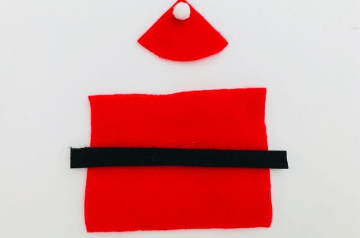 Make these Santa peg dolls as a fun Christmas craft to enjoy with the kids this year. Made with dolly pegs, felt, paint and glue.